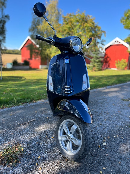 Vespa Primavera 50 4 of 15