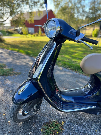 Vespa Primavera 50 3 of 15
