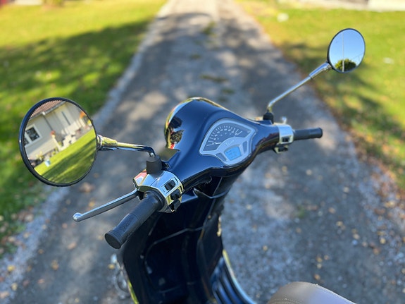 Vespa Primavera 50 9 of 15