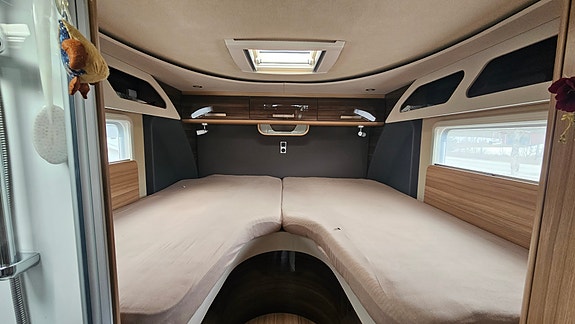 Knaus I 900 sun 19 of 24