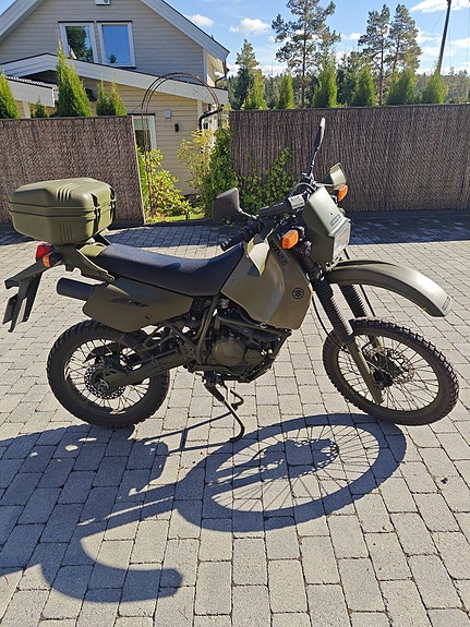Suzuki DR 350SE 2 of 14