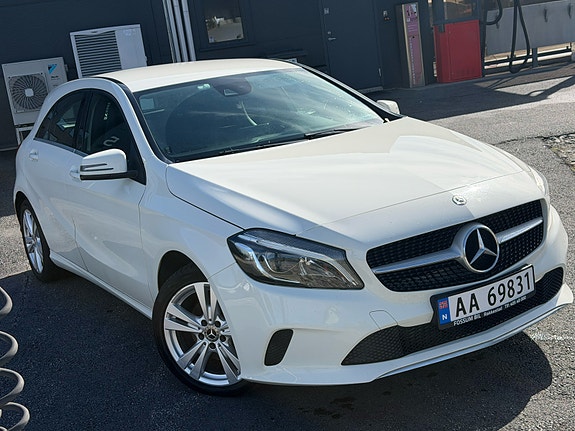 Mercedes-Benz A180 3 of 7