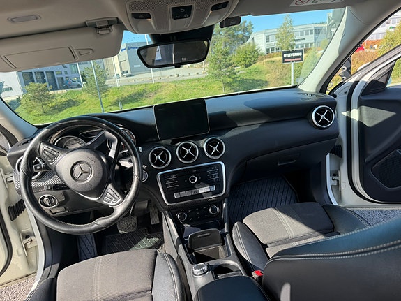 Mercedes-Benz A180 4 of 7