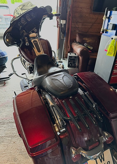 Harley-Davidson FLHXS Street Glide Special 9 of 9