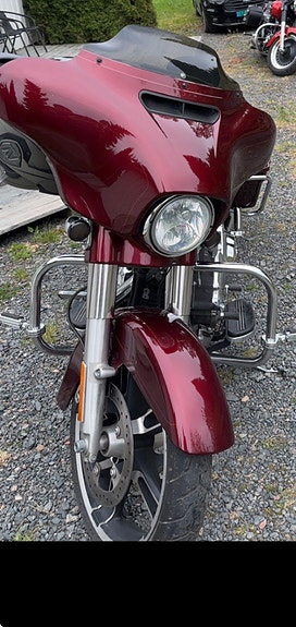 Harley-Davidson FLHXS Street Glide Special 2 of 9