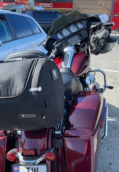 Harley-Davidson FLHXS Street Glide Special 7 of 9