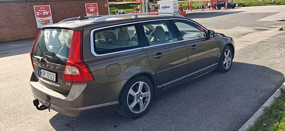 Volvo V70 6 of 19