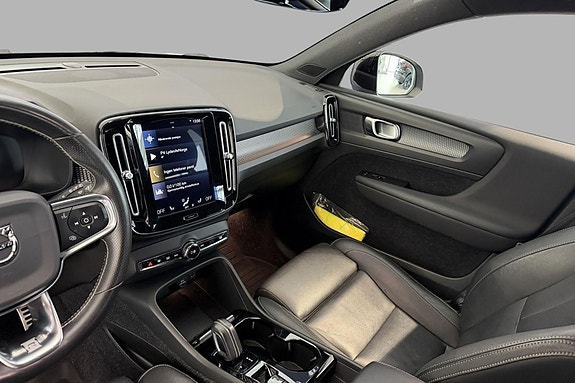 Volvo XC40 20 of 30