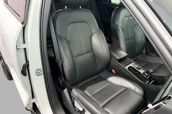 Volvo XC40 29 of 30