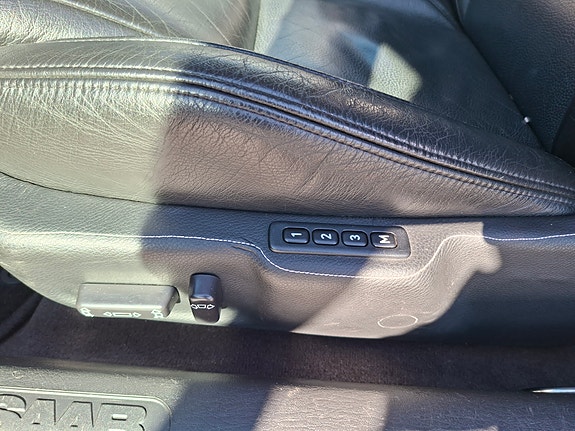 Saab 9-3 19 of 29