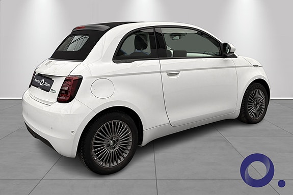 Fiat 500C 7 of 17