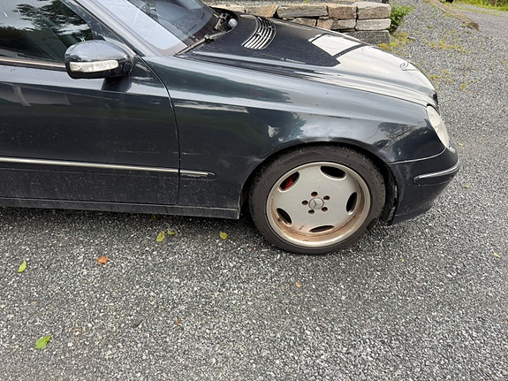 Mercedes-Benz E220 d 4 of 17
