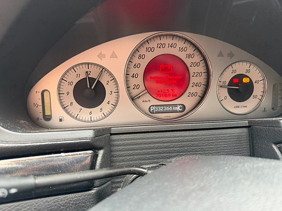 Mercedes-Benz E220 d 10 of 17