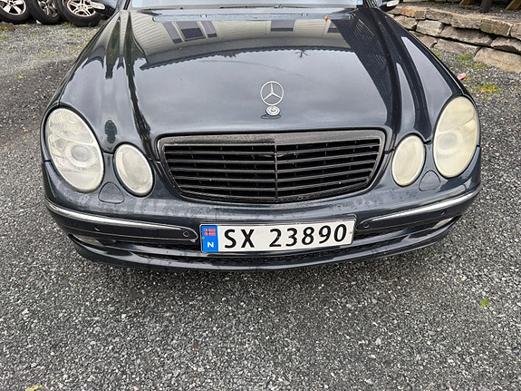 Mercedes-Benz E220 d 3 of 17