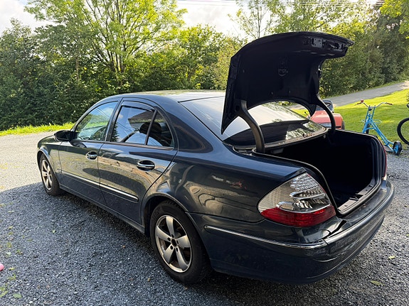 Mercedes-Benz E220 d 17 of 17