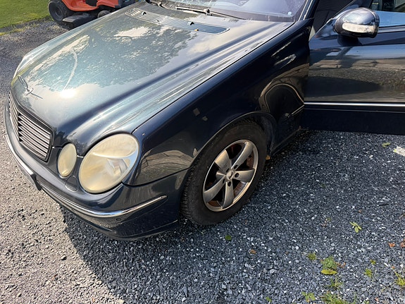 Mercedes-Benz E220 d 16 of 17