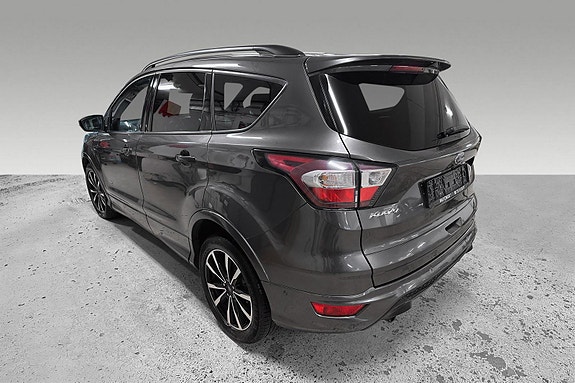 Ford Kuga 2 of 18