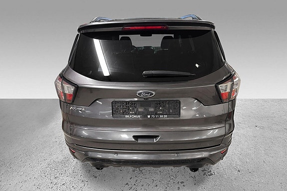 Ford Kuga 14 of 18