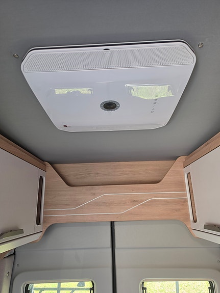 Knaus 12 of 19