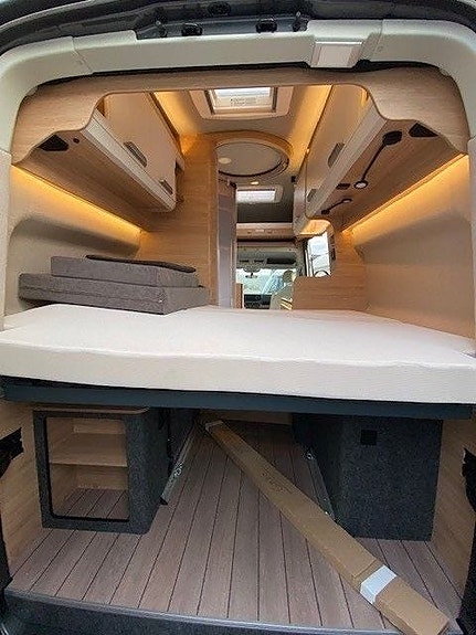 Knaus 7 of 19