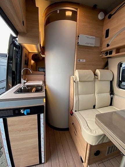 Knaus 15 of 19