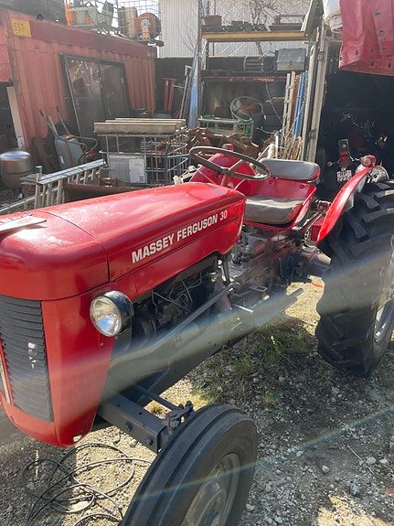 Massey Ferguson MF -30 9 of 9