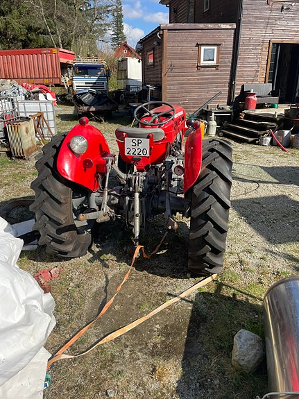 Massey Ferguson MF -30 2 of 9
