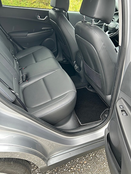 Hyundai Kona 16 of 26