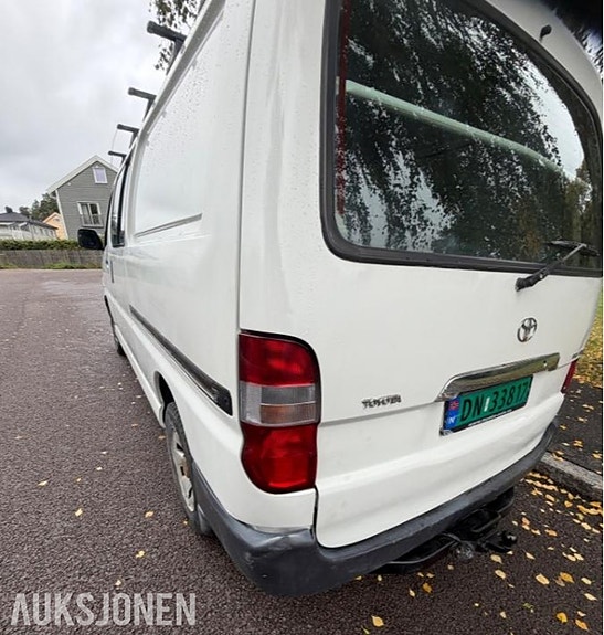 Toyota HiAce 5 of 30