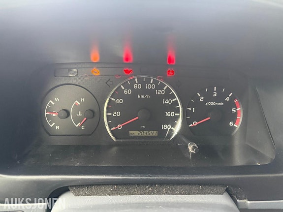 Toyota HiAce 17 of 30