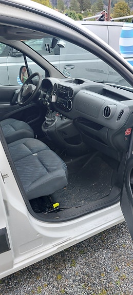 Peugeot Partner 6 of 15