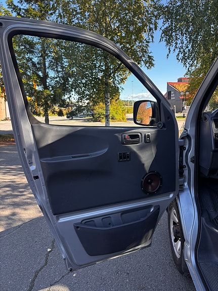 Toyota HiAce 16 of 30