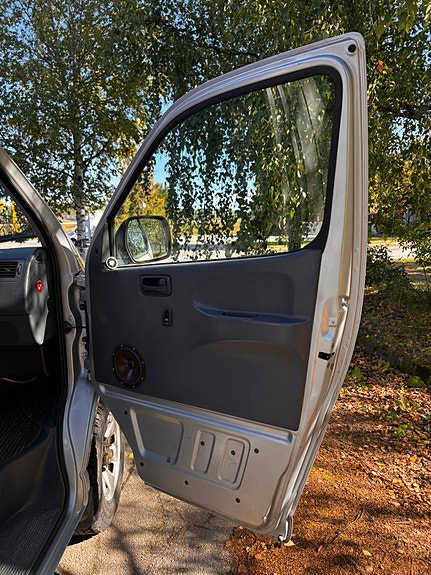 Toyota HiAce 11 of 30