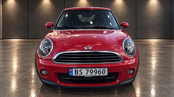 MINI One 3 of 26