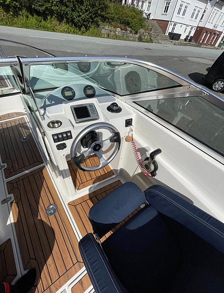 Hydromarin 620 Yamaha 150 8 of 12