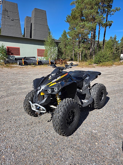 Can-Am Renegade 800 X 2 of 19