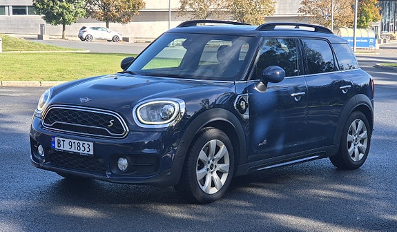 MINI Countryman Cooper SE 4 of 21