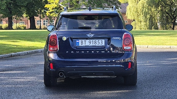 MINI Countryman Cooper SE 2 of 21