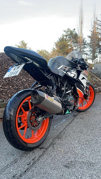 KTM RC 125 4 of 11