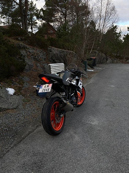 KTM RC 125 10 of 11