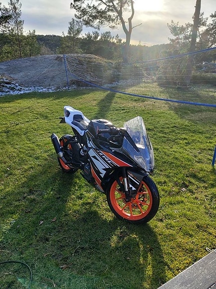 KTM RC 125 5 of 11