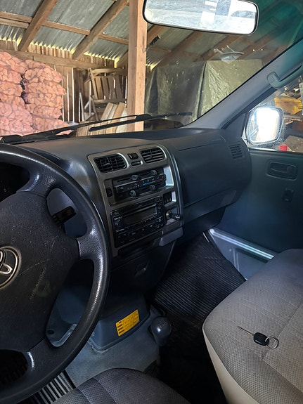 Toyota HiAce 6 of 7