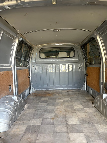 Toyota HiAce 7 of 7