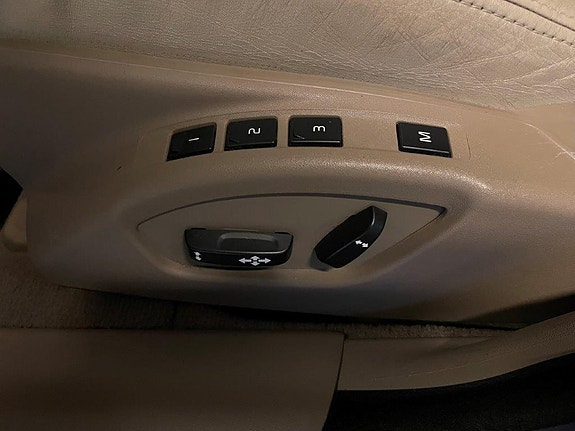 Volvo V70 6 of 30