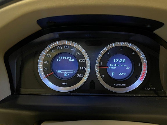 Volvo V70 17 of 30