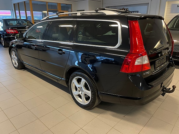 Volvo V70 4 of 30