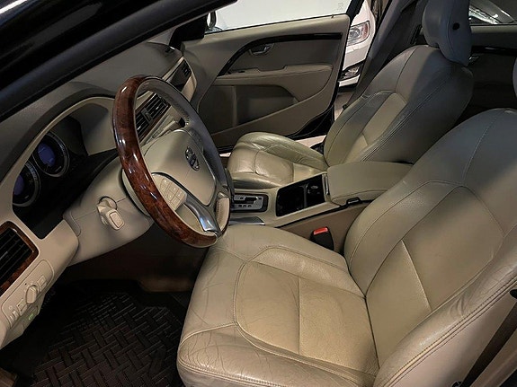 Volvo V70 5 of 30