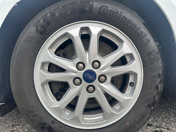 Ford Transit Connect 26 of 30