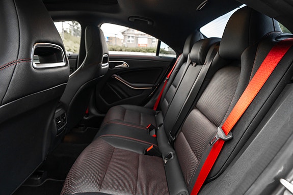 Mercedes-Benz CLA45 29 of 30
