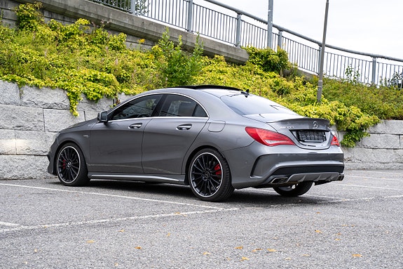 Mercedes-Benz CLA45 7 of 30